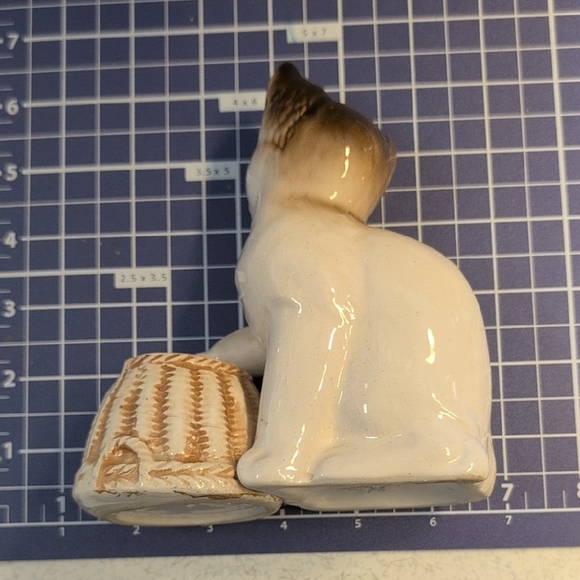 Ceramic Cat Figurine with Basket - Brown and Cream - Picture 7 of 7